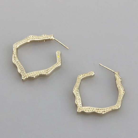 Kendra Scott Stud Earrings - Picture 3 of 3
